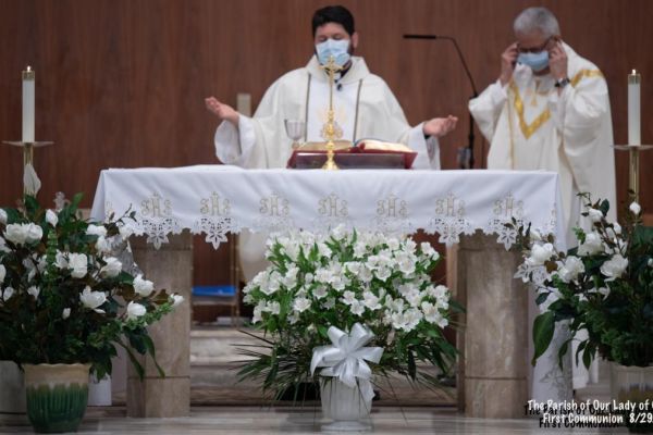 first-communion-aug-29-2020-30142C6293AB-FB4F-B567-371D-70BF62444FB4.jpg